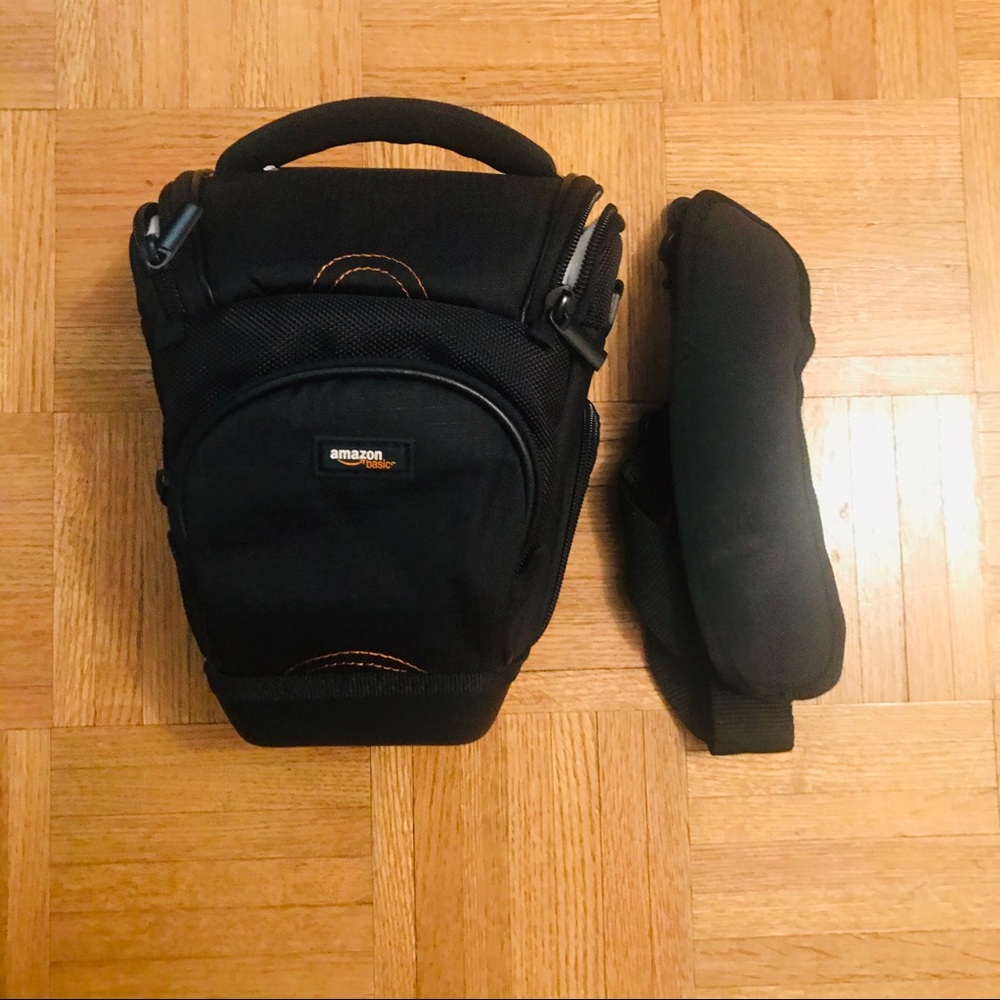 NWOT - Camera Case - Picture 3 of 3